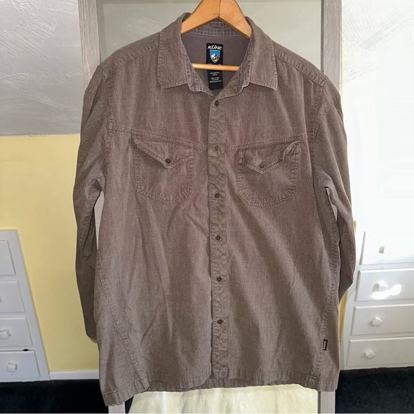 Kuhl Other - Kuhl Men’s Long Sleeve Button Down Shirt Brown Size L Large Double Pockets